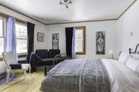 Maison Sherman's House Hotels in La Patrie