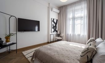 Calea 3Br Victoriei Stunner - Two Living Rooms - Balconies on the Avenue