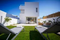 Villa Hermes Seaside and Luxurious Hotels in 