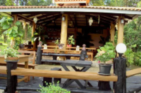 Baanphuthadol Hotels in Mae Hong Son