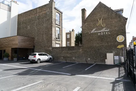 Hôtel Merveilleux Côté Mer Отели рядом с достопримечательностью «Парк Мало»