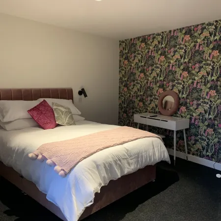 Stag & Thistle Hotel and Restaurant