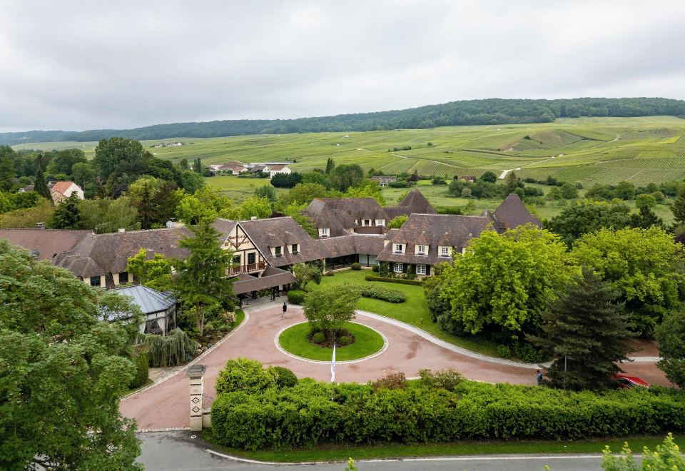 hotel overview picture