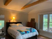 Mountain Forest Retreat w Cedar Hot Tub - Western Catskills 富蘭克林酒店