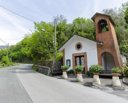 Joivy Family Flat W/3 Balconies, 10 Min to Beach Hotels in Moneglia