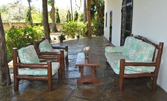 Sonnie House Diani