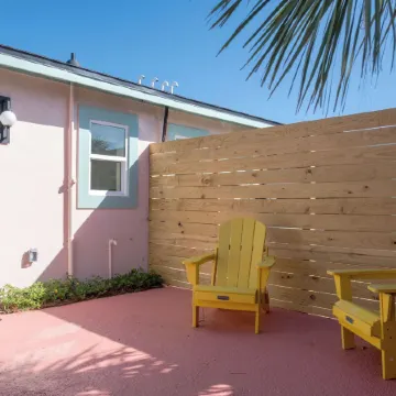 Haley's Court Boutique Motel