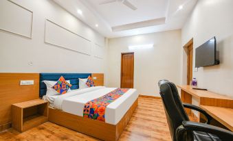 FabHotel Alpine Tree