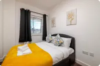 2bed Apt - City Centre With Balcony - Sleeps 6 Hotels in Hythe