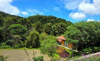Hotel de Montaña Suria