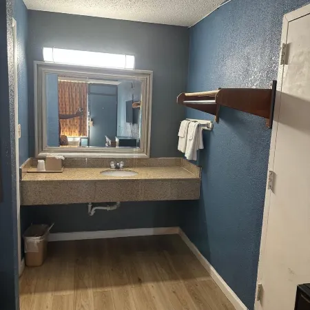 Carolina Inn Hotels in Berkeley County