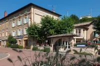 Auberge de Clochemerle, Spa Privatif & Restaurant Gastronomique Hotel a Denice