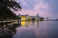 The Lake Manor