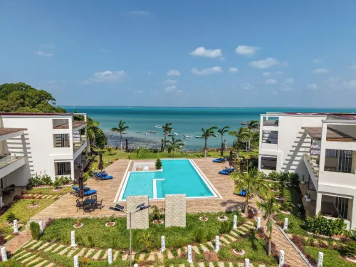 Blue Ocean Resort & Residences Hôtels à : West