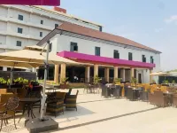 Fiesto Continental Hotel Enugu - Pools