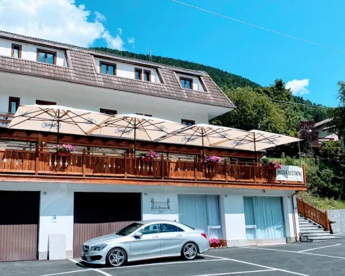 Al Maniero Hotels in Ponte di Legno
