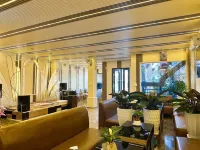 Ngoi Nha Hanh Phuc Hotels in Pleiku