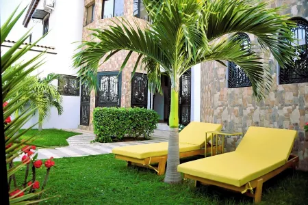 Keur Adiana Отели в г. Сали