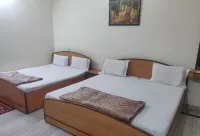 Hotel Giriraj Kripa