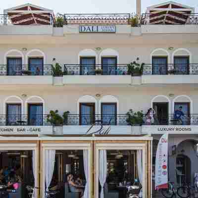 Dali Hotel Exterior