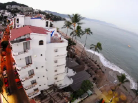 Emperador Vallarta Beachfront Hotel and Suites Hotels near Playa de los muertos