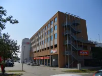 Motel Plus Schönefeld Hotels near Berlin Brandenburg Airport