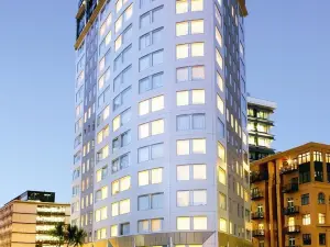 Bolton Hotel