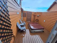 Ocean Cabin 23 with Private Hot Tub (Honeymoon) Hotels in Smith River