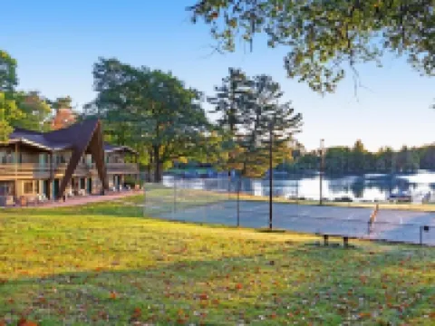 Chanticleer Inn Hotels in Washington