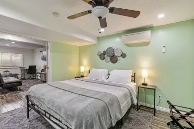 Cozy 1-Bedroom Basement Apartment, Free Parking, Kitchen, Washer/Dryer in Unit Hotels near The Church of Jesus Christ of Latter-day Saints