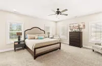 Barndominium! Pool, HotTub, Slide, Mini B-Ball Court/Nerf Arena, Theater, 2 Bars - Swimmingpools