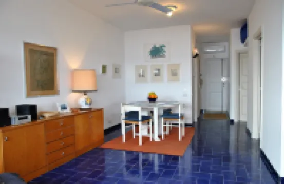 Edy Sea View Holiday Apartment