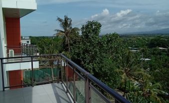 TR Apartments