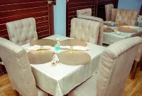 Elegant Suites by Golden Bide Jos