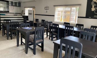 Mega Pavilion Suite and Apartment