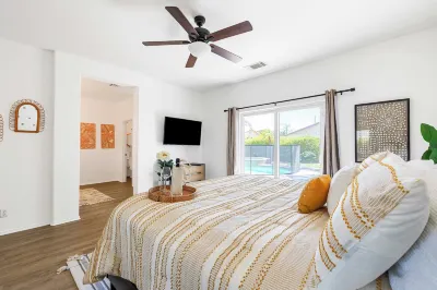 Sunny Palms by AvantStay Near Empire Polo Club Hotels in der Nähe von Miles Avenue Park