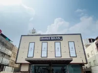 EKAS 飯店 Charbagh Railway Station附近的飯店