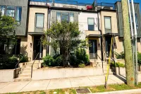 Close to DT Music City - Rooftop Views Game Room - Bungalows