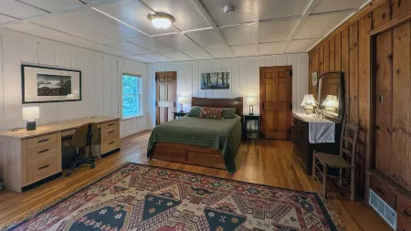 Spectacular Oceanfront Estate with Beautiful Sunsets on 8 acres