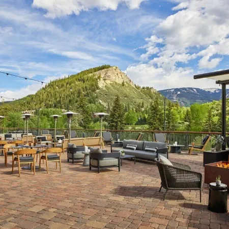 Wonderfully Appointed 3BR Condo - Seasons at Avon - Walk to Riverfront Gondola!