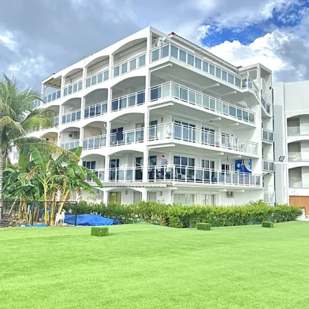 The Maho Hideaway on Sunset "Airplane" Beach