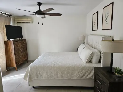 Large Waterfront 1Br/1Bath Apt in Beautiful St Martin in Simpson Bay