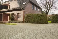 High quality equipped, cozy apartment with terrace & large garden