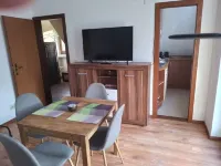 1 room apartment directly on the Schwielowsee with bathing access and garden