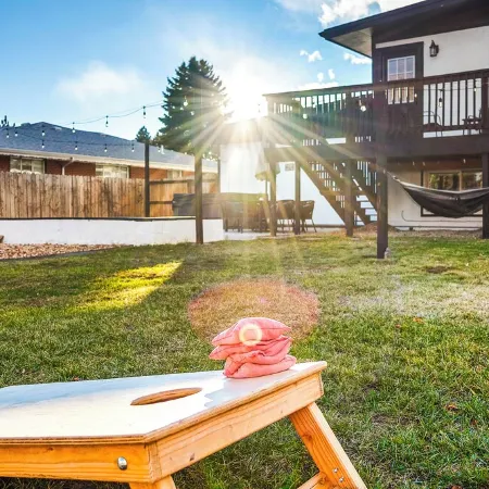 Hot Tub, Games, Fire Pit, Grill, Easy Access to Denver, Olde Town and Red Rocks
