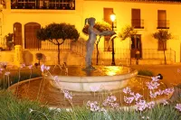 Townhouse with Private Pool and free wi fi sea and mountain views