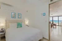 VILLA LUNA, CANCUN BEACHFRONT APARTMENT - HOTEL ZONE