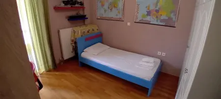 Paradeisos Modern, 2BR, 2BA, Fully Equipped Отели рядом с достопримечательностью «Олимпийский стадион»