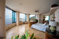 Premier Oceanfront Estate on Vallarta's South Shore, Pool, Jacuzzi, Chef, Maids