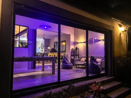 Carcalove - Pool, Billard & Jacuzzi - 10pax